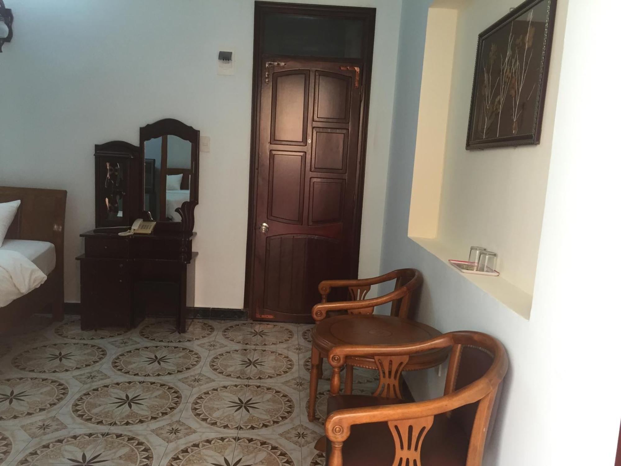 Star Binh Duong Hotel Hue Quarto foto