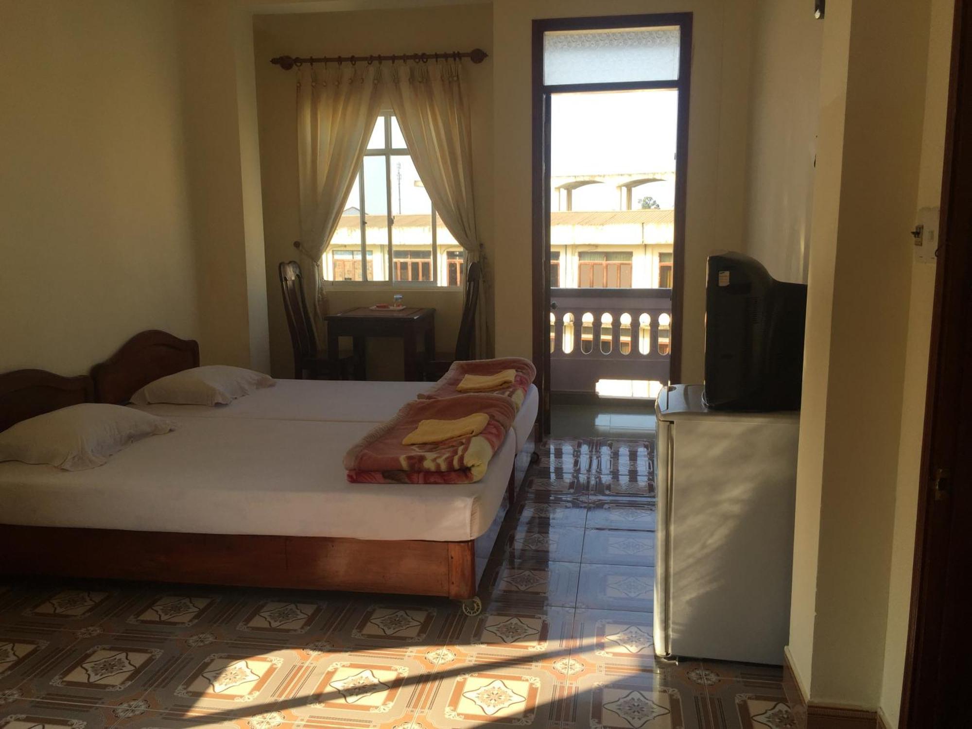 Star Binh Duong Hotel Hue Quarto foto